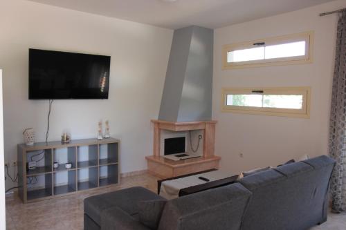 Three-Bedroom Villa image 3