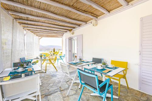 Akrotiri Hotel - image 13