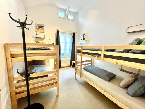 4 bunk beds