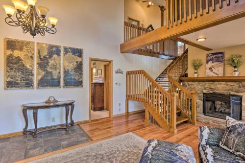 Expansive Mountain Retreat with Views of Pikes Peak! in Woodland Park, USA