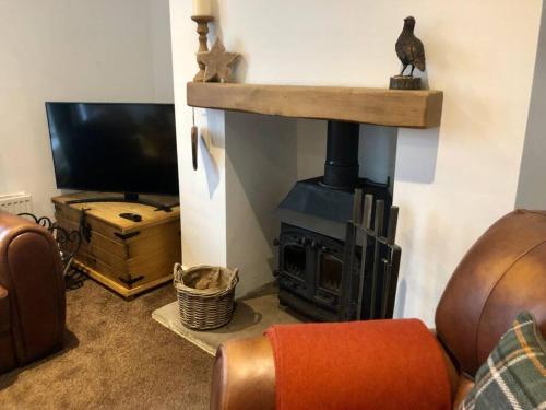 ValleyView Cottage-Cosy, Rustic Home - Log Burner