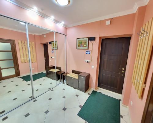 One-Bedroom Apartment image 9