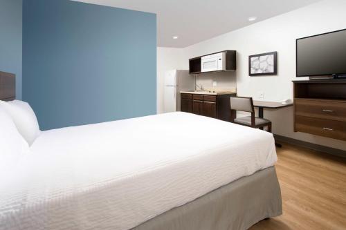 WoodSpring Suites Portland Vancouver - image 9