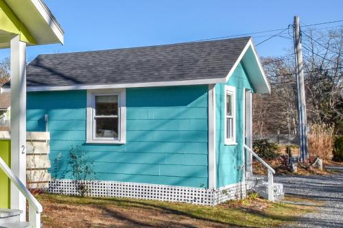 . 472 True Blue Cozy Colorful and Comfortable Cottage Is Perfect Vacation Getaway For Two