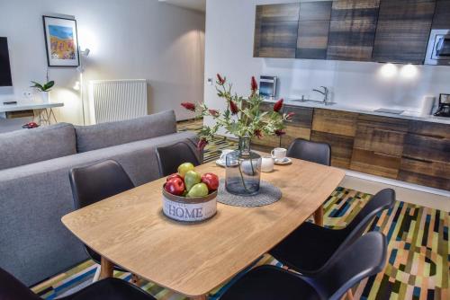 Two-Bedroom Apartment with Sea View image 8