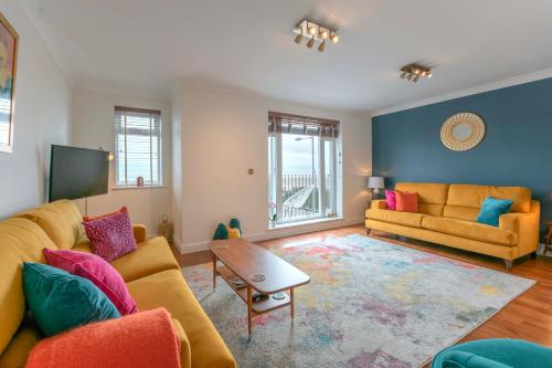 Modern luxury apartment with uninterrupted sea views gîte à louer Yarmouth Roads