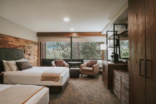 2 queen beds