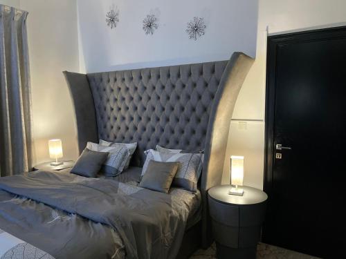 Luxury Room with Marina view close to JBR Beach and Metro with Shared Kitchen, Dubai (photo 8)