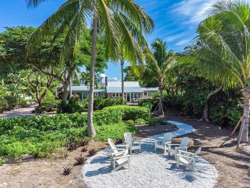 Captiva Charm - main image
