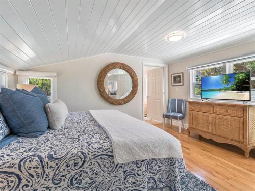 Captiva Charm - image 3