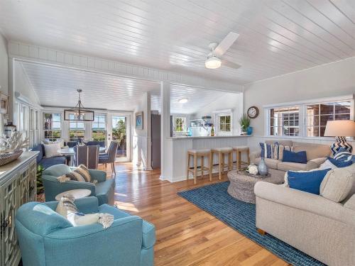 Captiva Charm - image 11