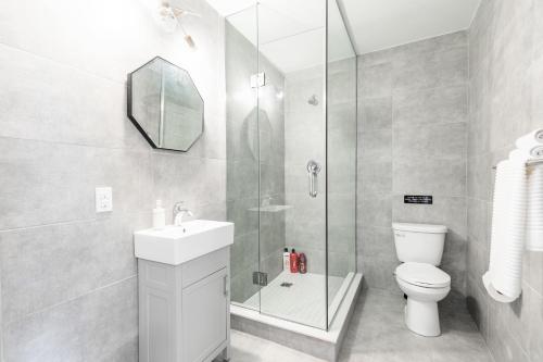 1BR Boutique Apt - within DT Hamilton!