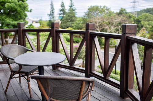 Balcony/terrace, R&J Guesthouse in Yuanshan Township