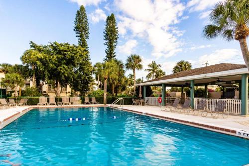 Our House At The Beach, East Tower, 5th Fl in Siesta Key, USA