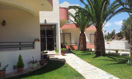 Ostria Hotel 5