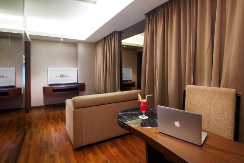 Guestroom, Grand Cityhall Hotel Medan in Medan