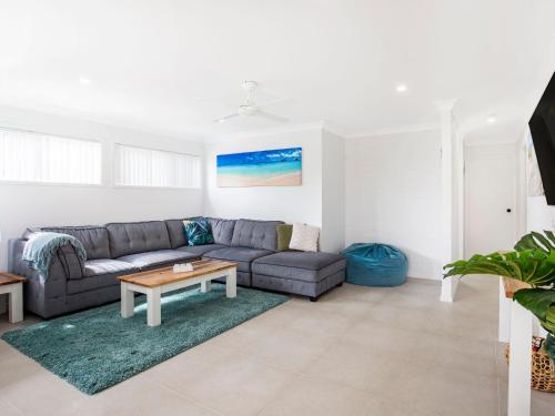 Sandy Feet Retreat I Pet Friendly I 1 Min Walk to Beach in Currarong