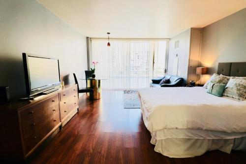 Ilikai Marina Condominiums - image 7