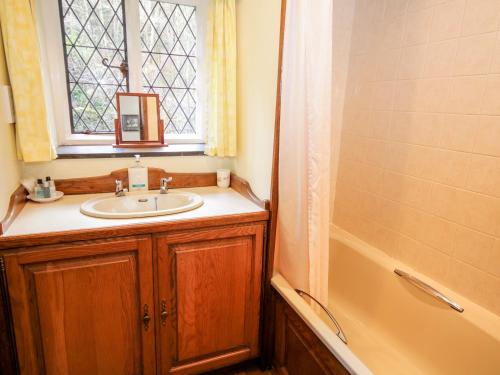 Nant Cottage - main image