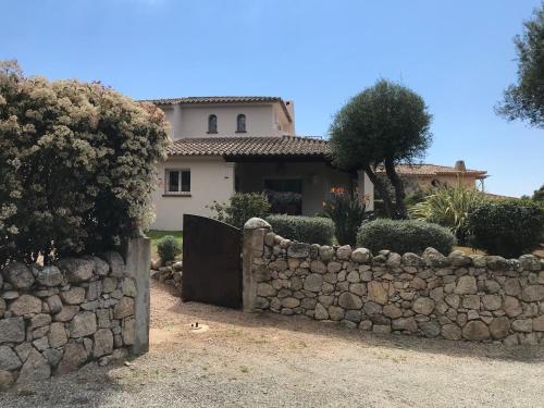 charming villa 800 m from a fine sandy beach