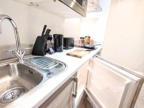 New Listing in City Centre with Monthly Discounts