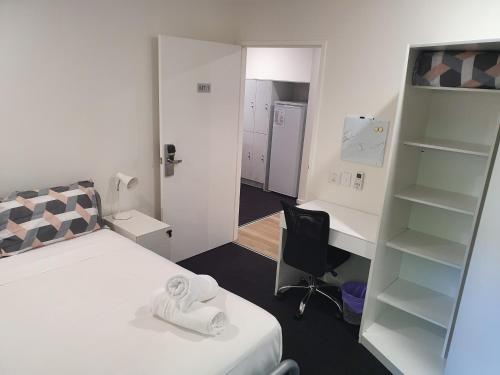 Redhill Cairns Living - Martyn St