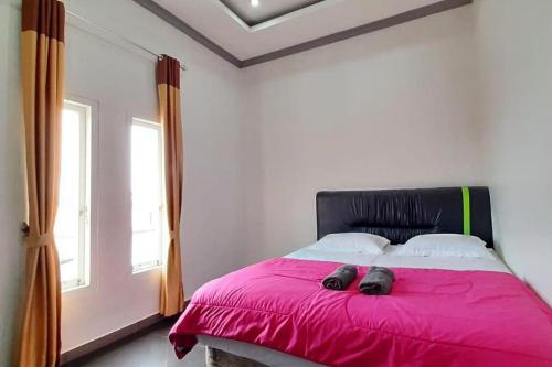 . Homestay Tiga Putri Kerinci Jambi Syariah