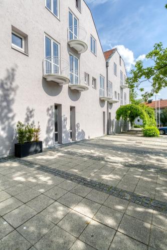 ガルヒング・バイ・ミュンヘン Limehome Garching bei Munchen 3つ星 ホテル プール
