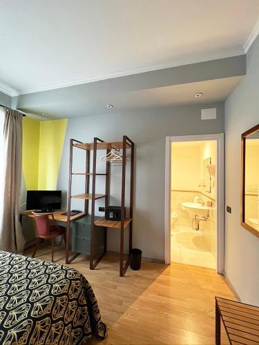 Hotel King - image 5