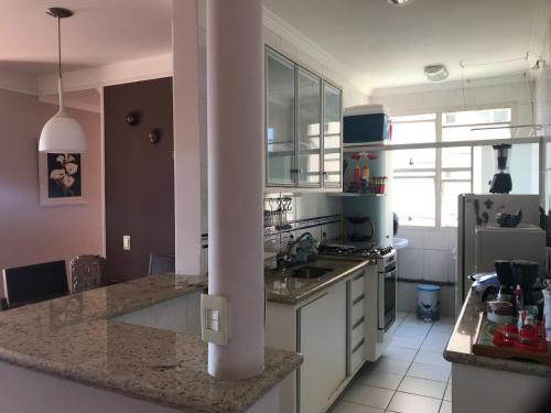 Apartamento Enseada, ao lado Carrefour, totalmente equipado