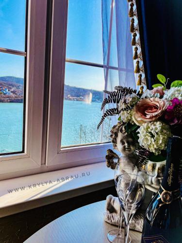 Krylya Mini Hotel - main image