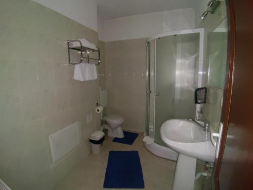 Deluxe Double or Twin Room with Mountain View