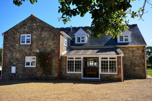 Rookley Farm Lodge - Pet friendly