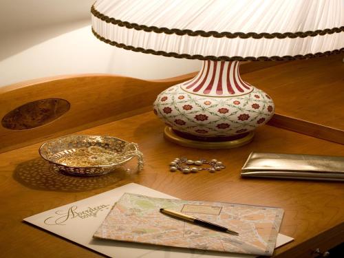 Hotel Aberdeen - image 13