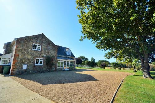 Rookley Farm Lodge - Pet friendly