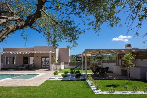 Koin Villa Sunrise, with Heated Pool & Whirlpool gîte à louer Pérama