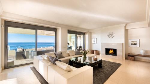 9052 - SUPERB PENTHOUSE WITH PRIVATE JACUZZI gîte à louer Tolox