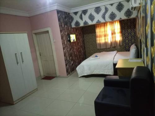Anchor international hotel.