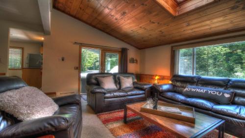Killington Mountain Retreat by Killington Vacation Rentals - image 10