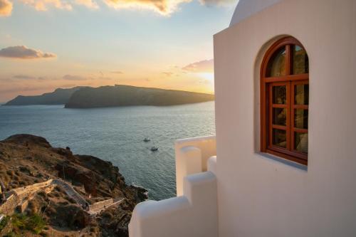 Oia Mare Villas - image 3