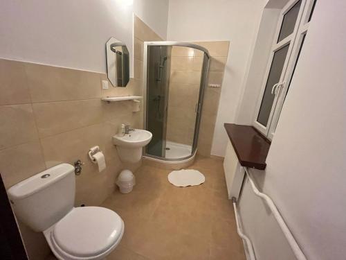 4 twin beds