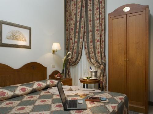 Hotel Aberdeen - image 8