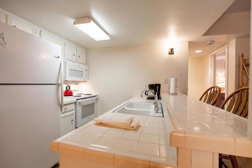 Two-Bedroom Apartment image 10
