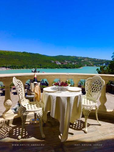 Krylya Mini Hotel - image 12