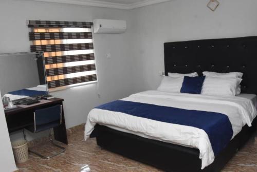 Stunning 3-Bed House in well Secured Estate Lekki