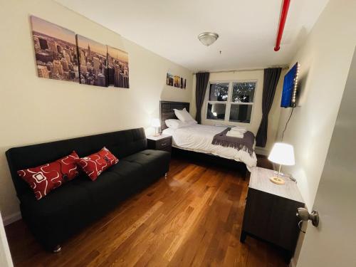 HUGE & LUXURY 3 Bed-Apt Queens NYC. A Hidden Gem