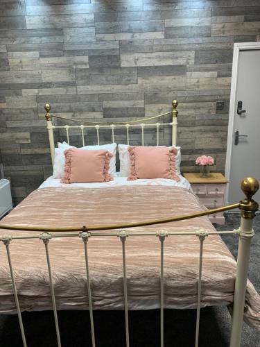 My Perfect Place Rooms & Apartments -Some rooms with Hot Tub- Free Parking