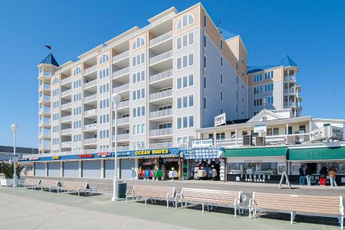 Belmont Towers 504