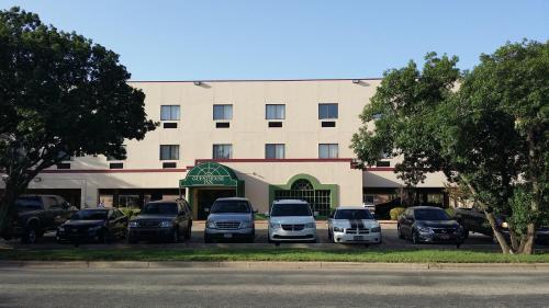 Guest House Inn Medical District near Texas Tech Univ