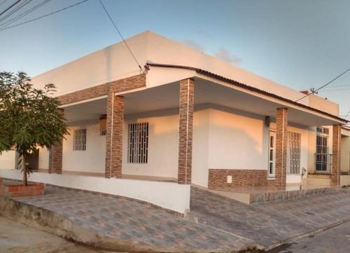 Casa Blanca FJ